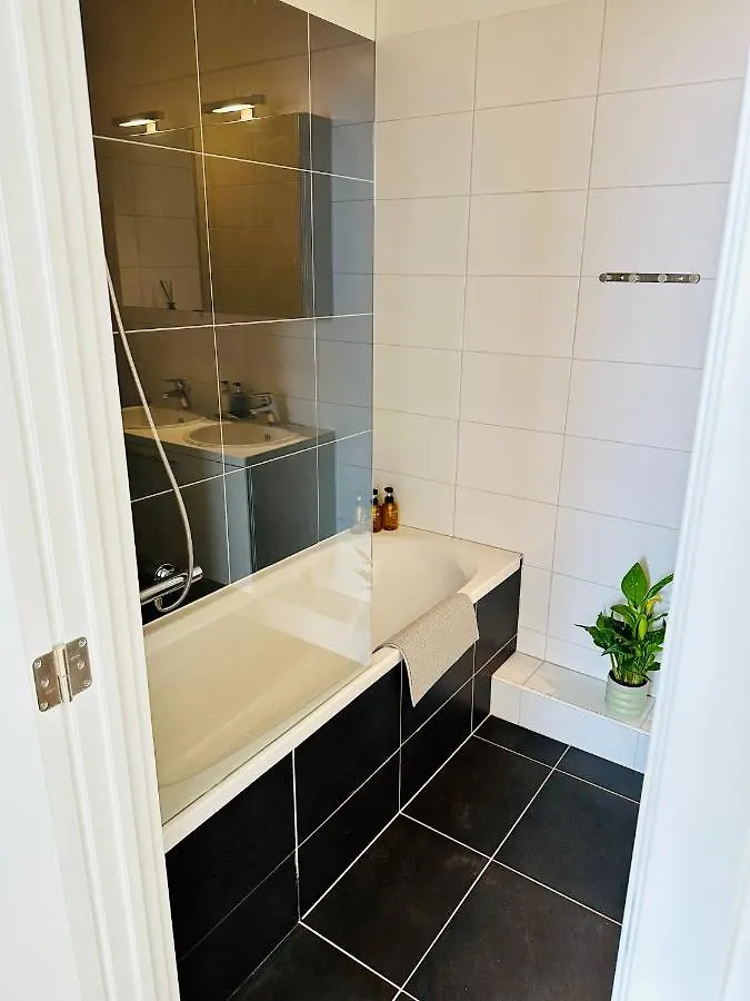 Urbanstay Suites - Grand Place 2 Bd Apartment Brussels 0*,